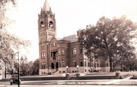 Court House, Blue Earth Minnesota, early 1930's?