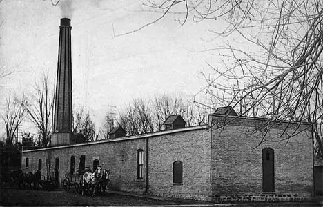 Cooperative creamery, Blue Earth Minnesota, 1910