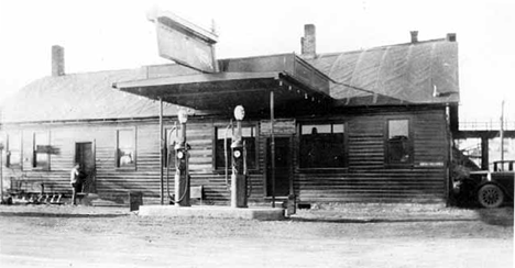 Garage, Calumet Minnesota, 1935