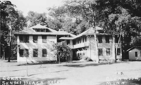 Sunset Beach Hotel, Glenwood Minnesota, 1940