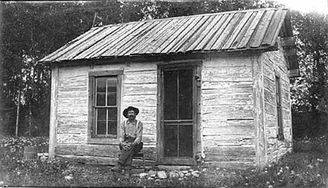 Jacob Halvorson on his homestead near Gully, Polk County, 1916