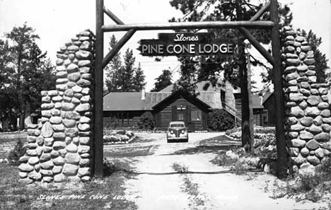 Slone's Pine Cone Lodge near Park Rapids Minnesota, 1940