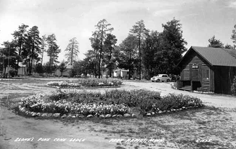 Slone's Pine Cone Lodge near Park Rapids Minnesota, 1940