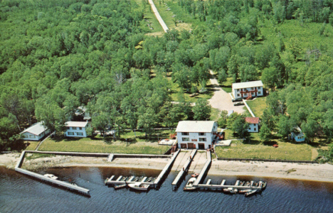 Red Carpet Lodge, Lake of the Woods, Baudette Minnesota, 1970's