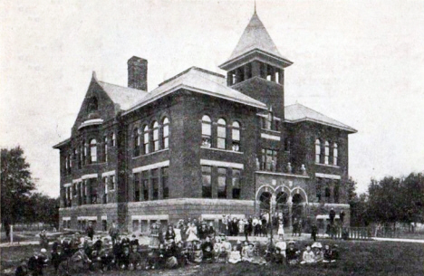 High School, Winnebago Minnesota, 1907