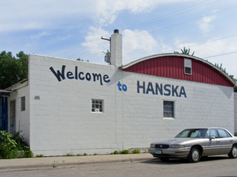 Street scene, Hanska Minnesota, 2014