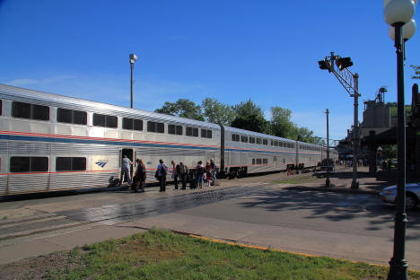 Passengers board the eastbound&nbsp;Empire Builder, Red Wing, Minnesota, 2010
