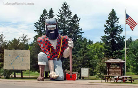 Paul Bunyan statue, Akeley, Minnesota, 2003