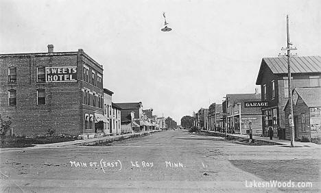 Main Street East, Le Roy Minnesota, 1918