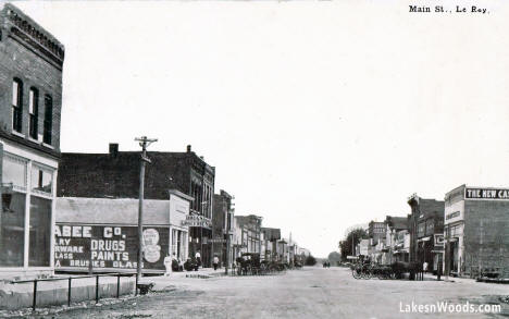 Street scene, Le Roy Minnesota, 1911