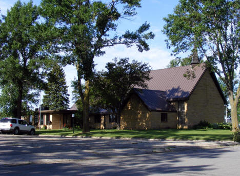 Cross of Calvary Lutheran Church, Olivia, Minnesota, 2011